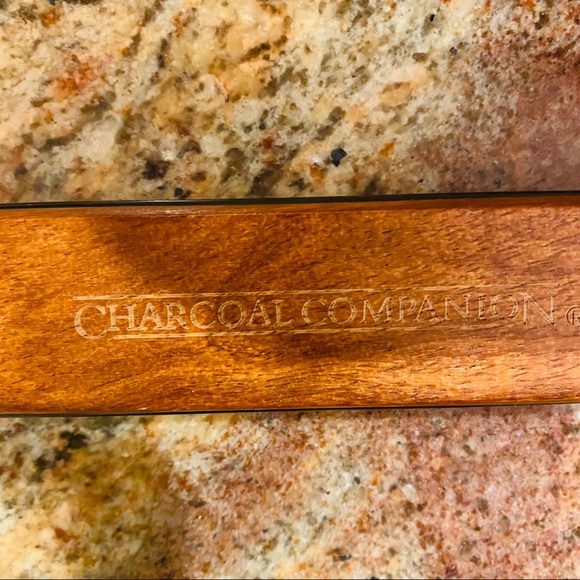 Charcoal Companion Non-Stick Fish Grilling Basket - Picture 4 of 7